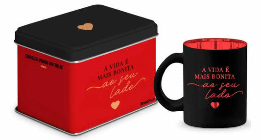Caneca de Vidro Diamond Metalizada 300ml + Lata Decorada “A Vida é Mais Bonita ao Seu Lado” – Brasfoot