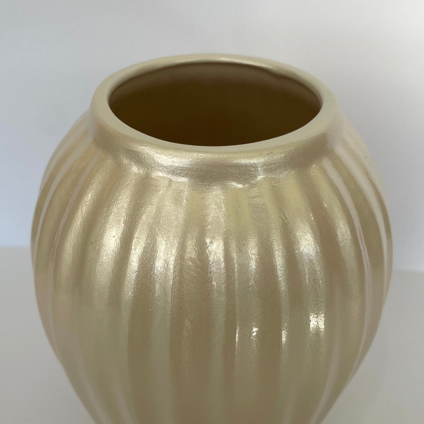 Vaso Bojudo M em Cerâmica - Pérola | Cerâmica Alessandra