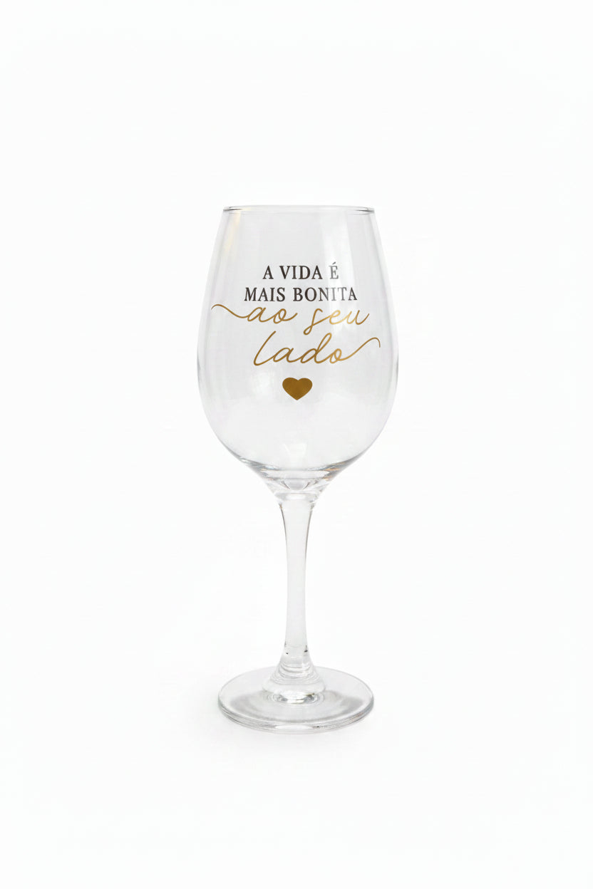 Taça para Vinho 385ml em Vidro Brasfoot – A Vida é Mais Bonita ao Seu Lado