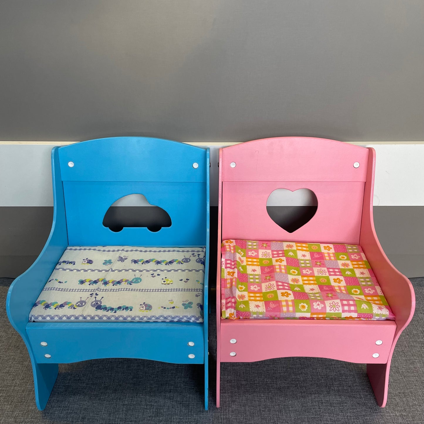 Cadeirinha Infantil Plástica 43x35x31 cm – Brinquedos Junges