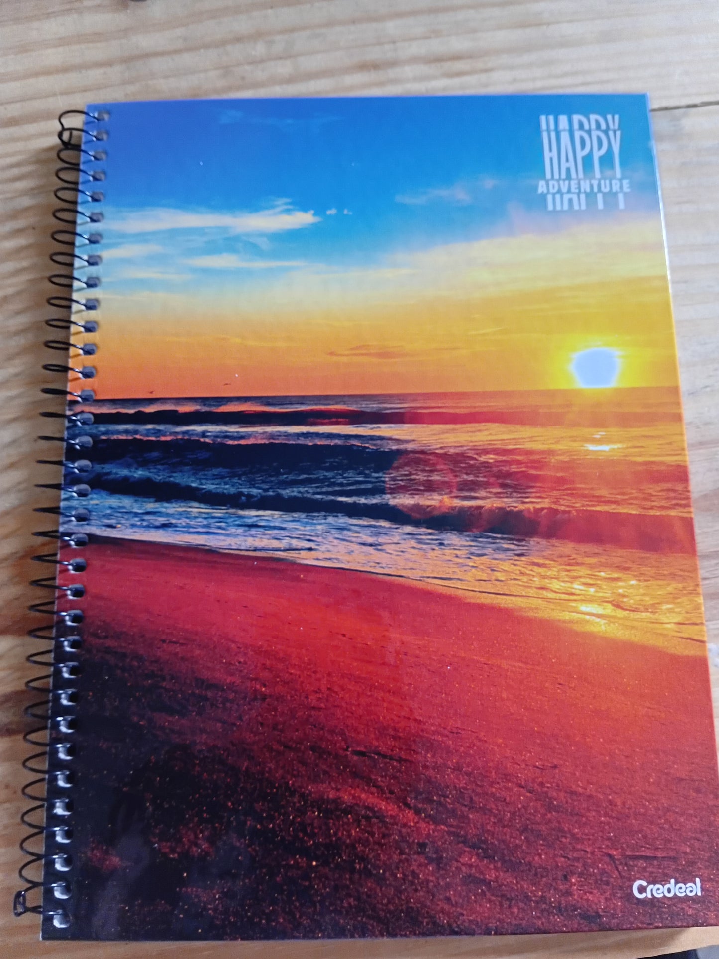 Caderno Universitário Happy Adventure Credeal 1 Matéria 80 Folhas – Capa Dura Espiral